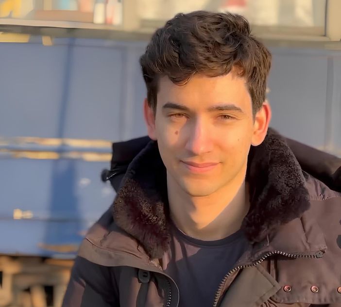 Da Alba ad Amsterdam: giovane albese tra i fondatori di Termzy AI, l’app per browser che spiega ciò che accetti online con l’IA Da Alba ad Amsterdam: giovane albese tra i fondatori di Termzy AI, l’app per browser che spiega ciò che accetti online con l’IA