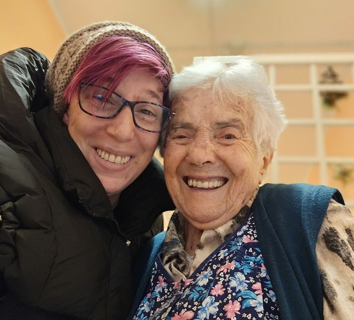 Cinzia Dutto con la signora Albertina, che ad aprile ha compiuto 100 anni Cinzia Dutto con la signora Albertina, che ad aprile ha compiuto 100 anni