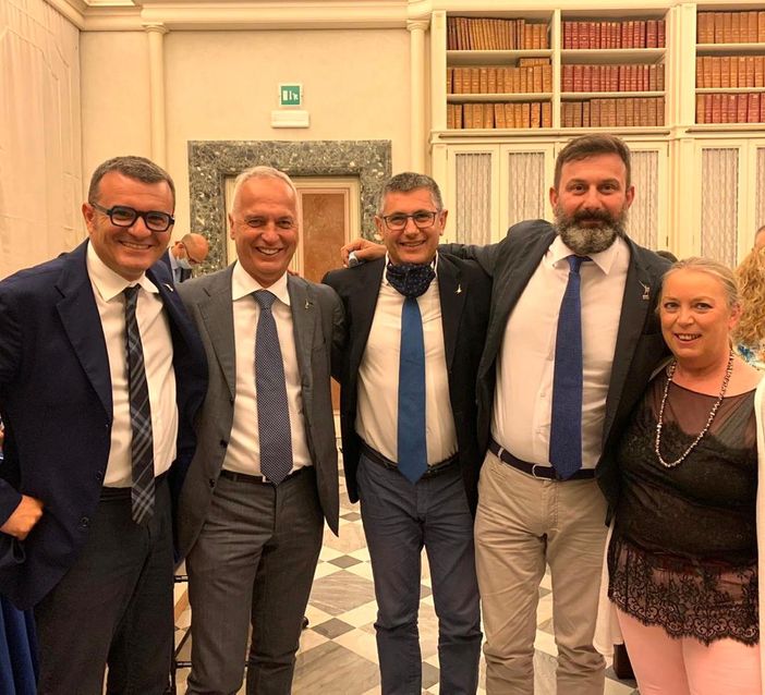 I senatori Centinaio, Bergesio, Vallardi, De Vecchis e Sbrana