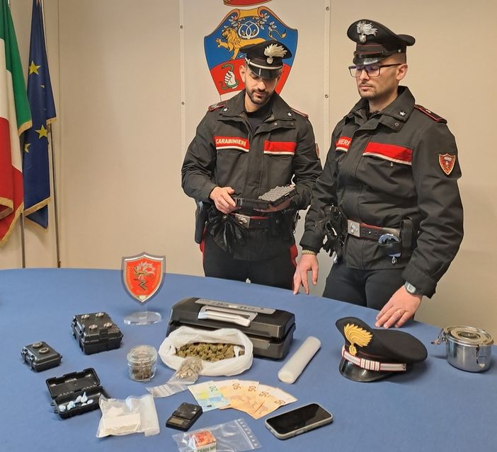 Lo stupefacente sequestrato mediante la perquisizione tenuta presso l'auto e il domicilio dell’arrestato