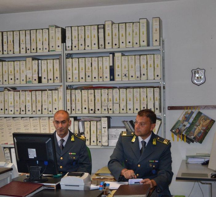 Truffa ai danni dello Stato: sequestrati beni per oltre 1 milione di euro all'ex Segretario provinciale dei lavoratori agroalimentari