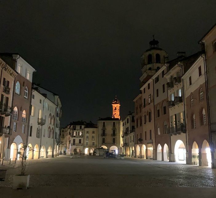 Savigliano, per "M'illumino di meno" spegnimento simbolico di alcuni punti luce del centro Savigliano, per "M'illumino di meno" spegnimento simbolico di alcuni punti luce del centro