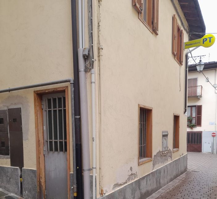 Roaschia: rinnovato l'ufficio postale dopo gli interventi Polis Roaschia: rinnovato l'ufficio postale dopo gli interventi Polis