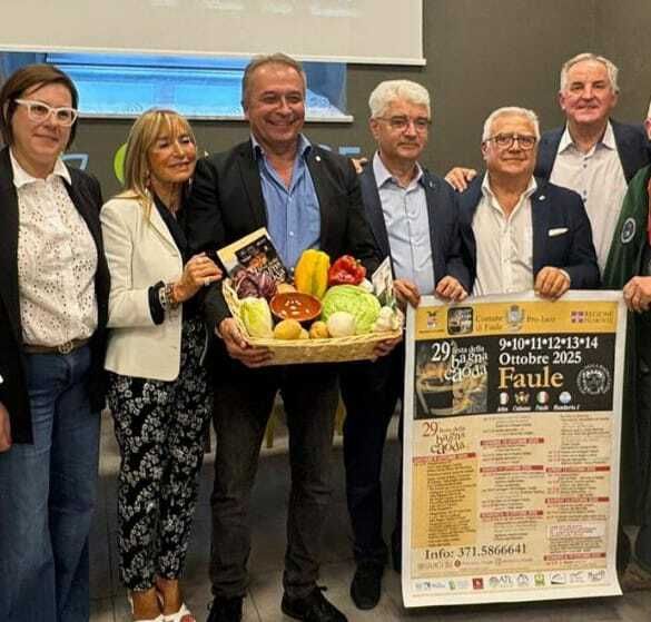 La Bagna Caoda di Faule, con panna e latte, è il 345° Prodotto Agroalimentare Tradizionale del Piemonte La Bagna Caoda di Faule, con panna e latte, è il 345° Prodotto Agroalimentare Tradizionale del Piemonte