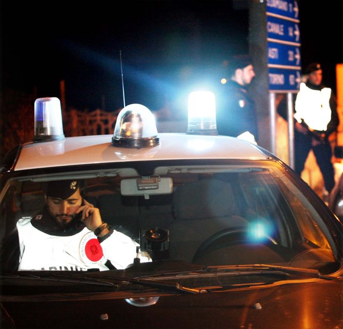 Servizi di controllo notturno dei Carabinieri di Alba Servizi di controllo notturno dei Carabinieri di Alba