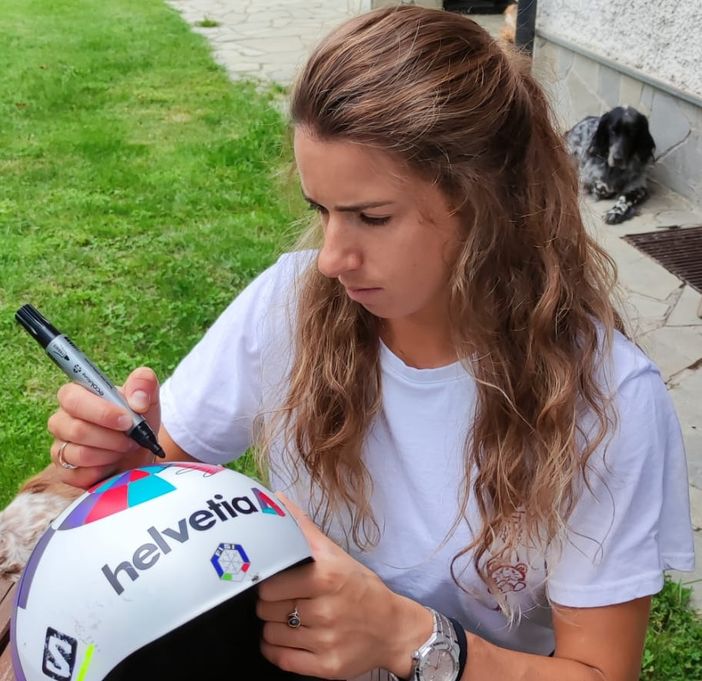 Marta Bassino: all'asta alcuni cimeli della campionessa di Borgo San Dalmazzo Marta Bassino: all'asta alcuni cimeli della campionessa di Borgo San Dalmazzo