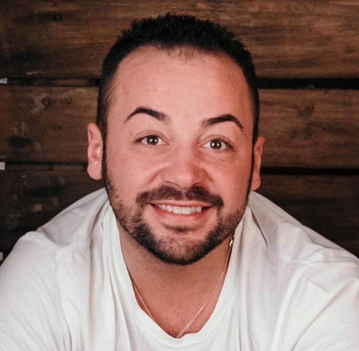 Domani la comunità canalese accompagnerà nell'ultimo viaggio il 37enne Andrea Galluzzo