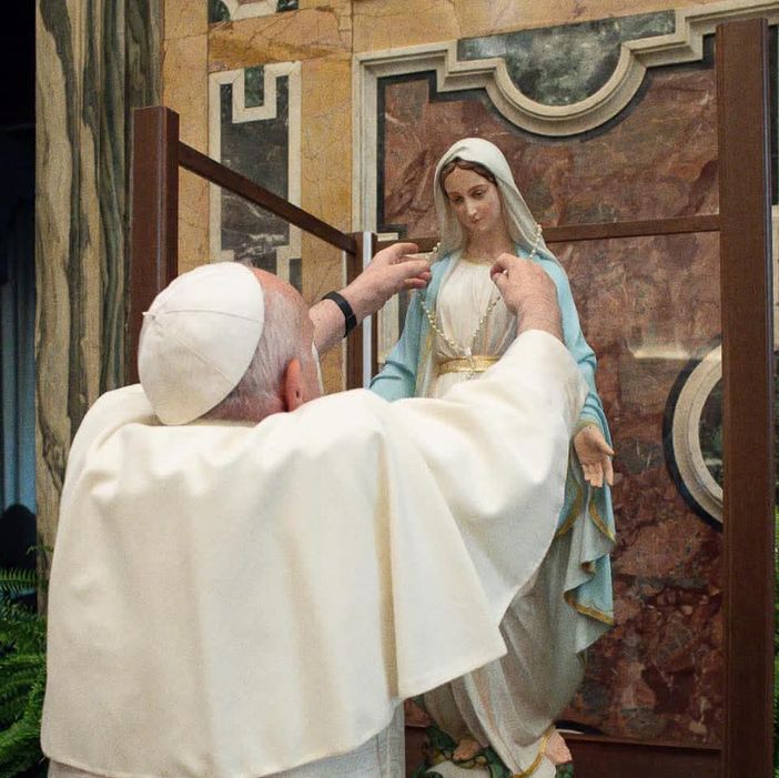 Fa tappa a Saluzzo il pellegrinaggio della statua della Verginella Medaglia Miracolosa