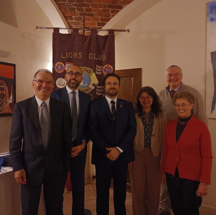 Lions Club Mondovì Monregalese con il dottor Feola sulla prevenzione cardiovascolare Lions Club Mondovì Monregalese con il dottor Feola sulla prevenzione cardiovascolare