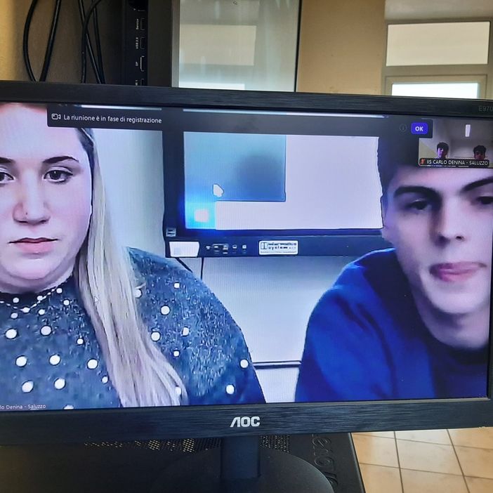 Studenti del Denina Pellico Rivoira propongono un progetto ai dirigenti dell’Ente Nazionale per il Microcredito Studenti del Denina Pellico Rivoira propongono un progetto ai dirigenti dell’Ente Nazionale per il Microcredito