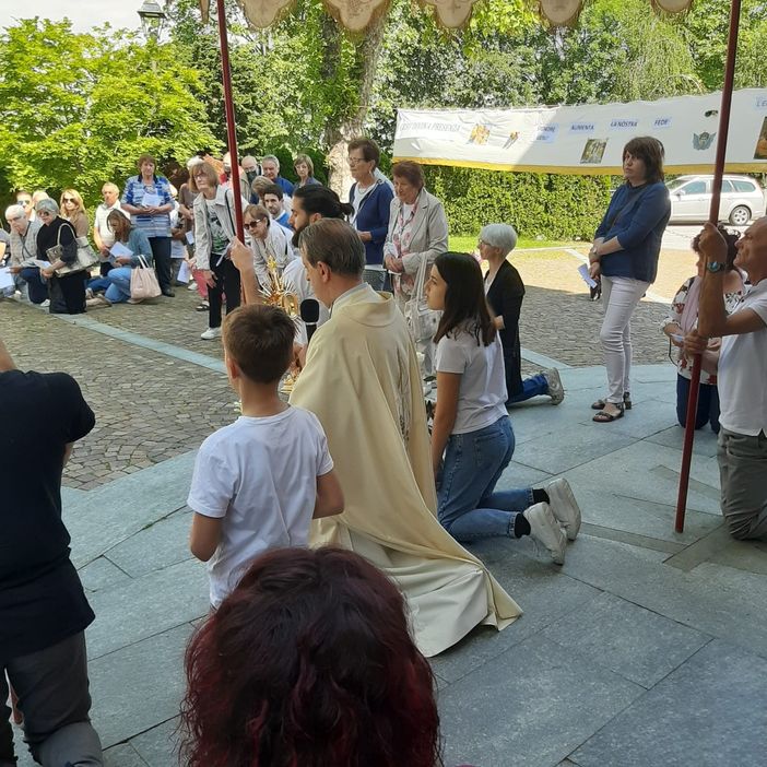 Boves, in frazione Mellana è tornata la processione del Corpus Domini
