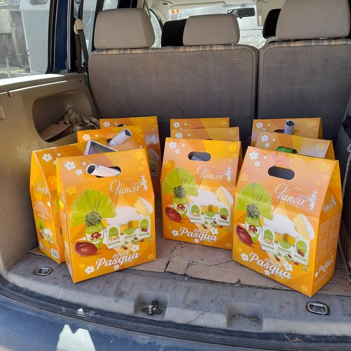 "Ecco perchè abbiamo restituito i pacchi pasquali donati da Acqua Sant'Anna"