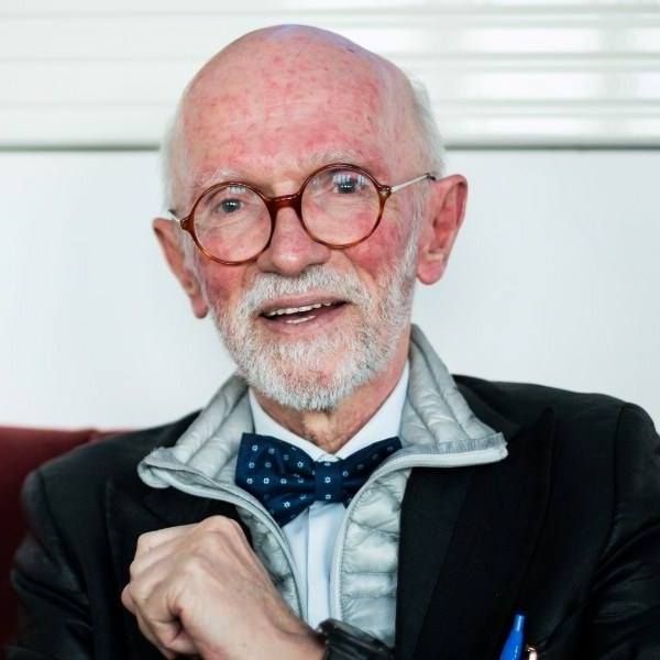 Il dottor Franco Berrino, ricercatore dell'Istituto Tumori di Milano e autore di alcuni volumi di grande successo sull'alimentazione come chiave per la prevenzione dei tumori (foto da Facebook)