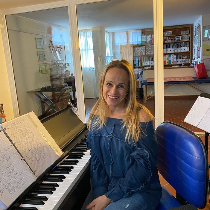 Save the date, giovedì 16 luglio il Caffè Letterario di Bra è su Facebook con Daniela Caggiano