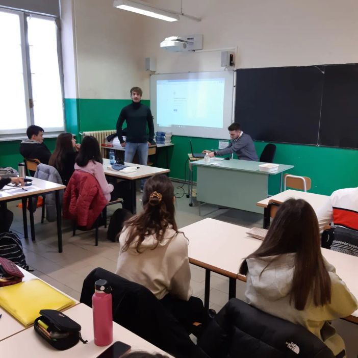 Una lezione di orientamento al "Geometri" di Cuneo