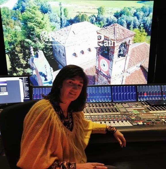 Géraldine Giraud durante il montaggio di "In nome del pane"