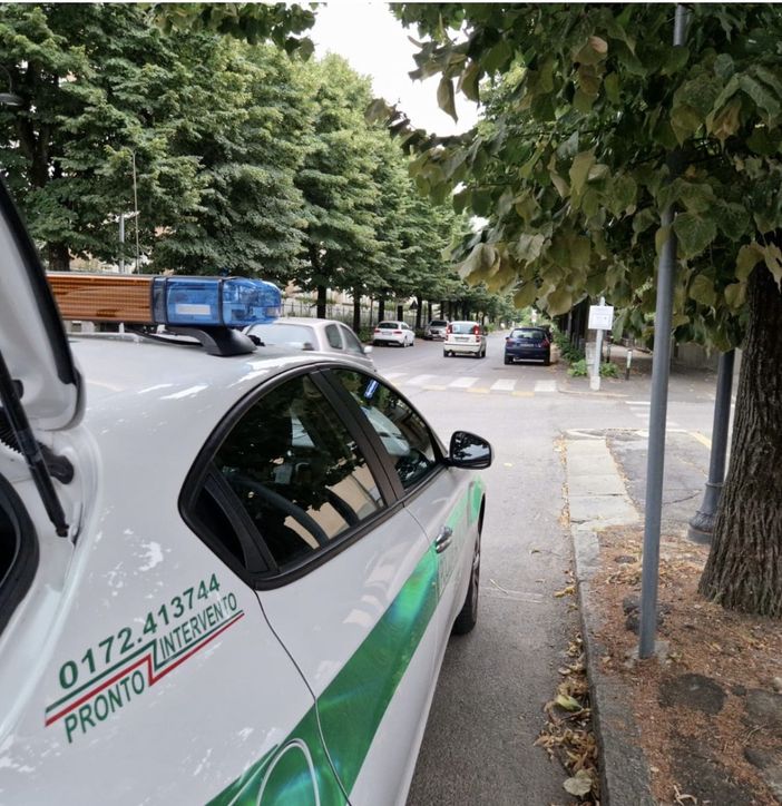 Bra: 40enne guidava con la patente sospesa e l’auto sotto sequestro
