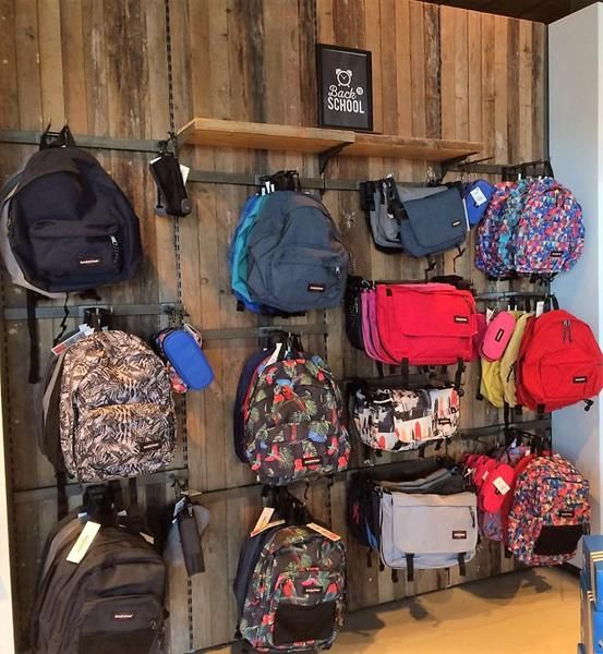 Pronti, ai banchi e via! I negozi presenti allo shopping center Molo 8.44 di Vado Ligure