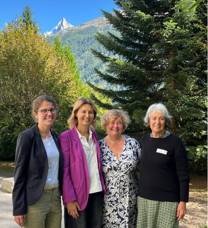 La presidenza dell'Associazione Città Alpina dell'Anno dopo l'assemblea generali di Chamonix La presidenza dell'Associazione Città Alpina dell'Anno dopo l'assemblea generali di Chamonix
