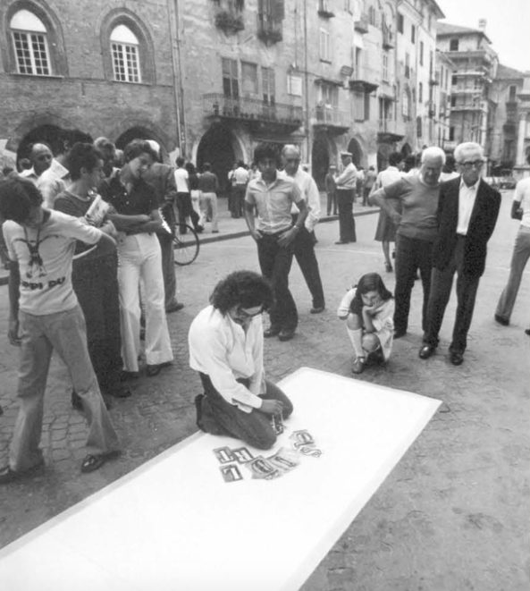 Un'immagine dell'happening tenuto nell'estate 1975