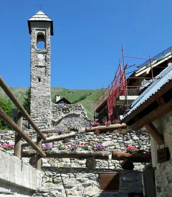 "Adotta Argentera": tra gli artisti scatta la solidarietà all'appello della neosindaca Monica Ciaburro