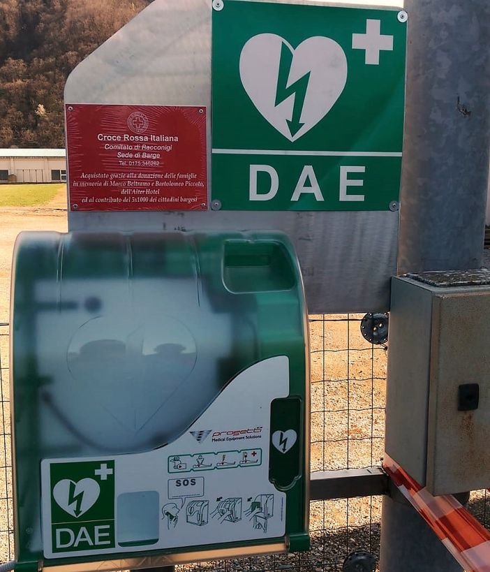 La postazione Dae che verrà inaugurata oggi pomeriggio a Barge