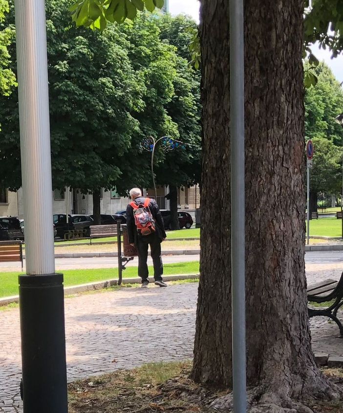 Nella giornata delle proteste una immagine che gela il cuore