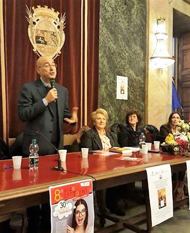 Cuneo: un successo la presentazione di "Le donne erediteranno la terra" Cuneo: un successo la presentazione di "Le donne erediteranno la terra"