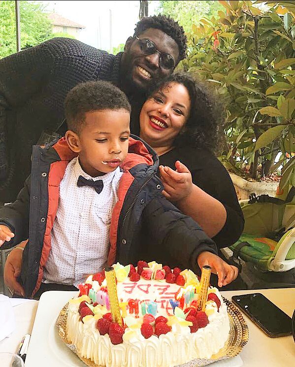 La famiglia in un momento felice