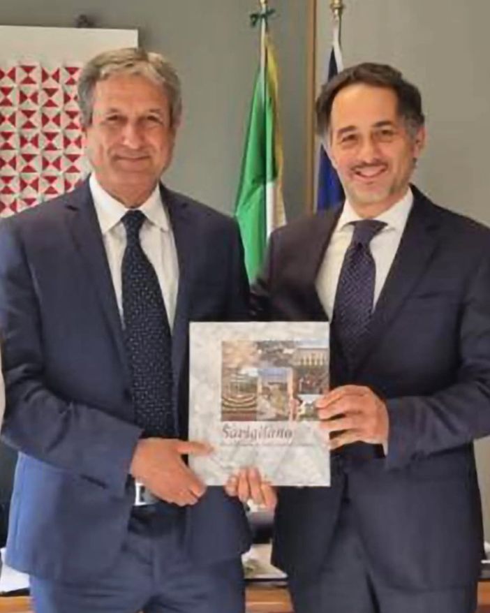 Il sindaco di Savigliano Portera con l'ambasciatore italiano presso Monaco Alaimo