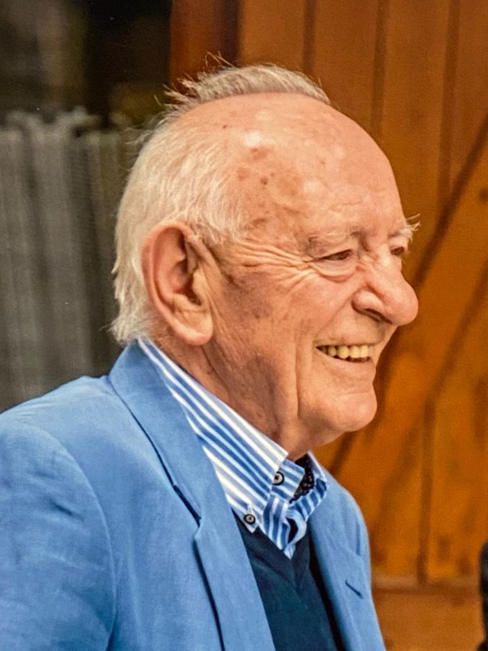 Busca piange Livio Mattalia, titolare dell'alimentari di via Roberto d'Azeglio