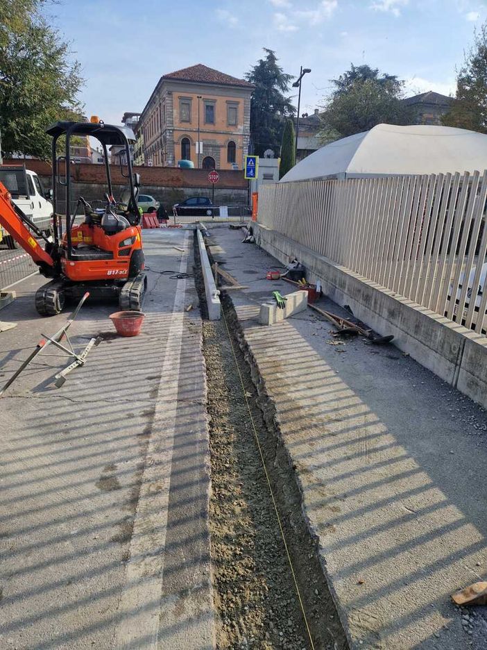 Alba, partono i lavori di rifacimento dei marciapiedi di piazza Urbano Prunotto