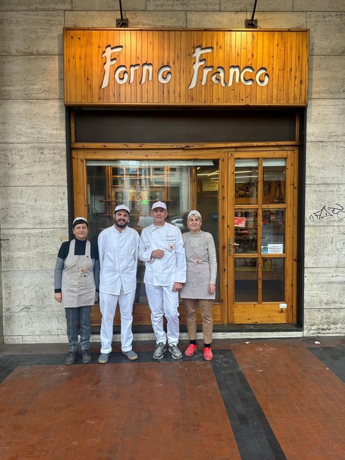 Cuneo, la panetteria “Forno Franco” celebra i primi 40 anni di attività Cuneo, la panetteria “Forno Franco” celebra i primi 40 anni di attività