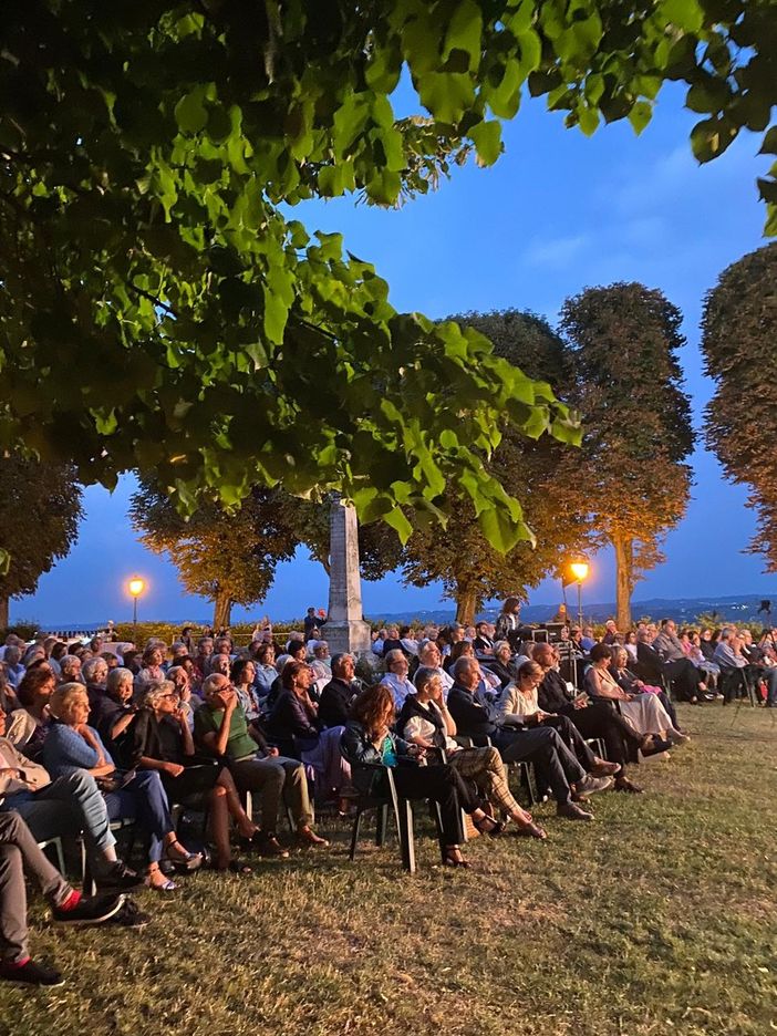 A Verduno l’opera sul Belvedere incanta il pubblico con il Nabucco