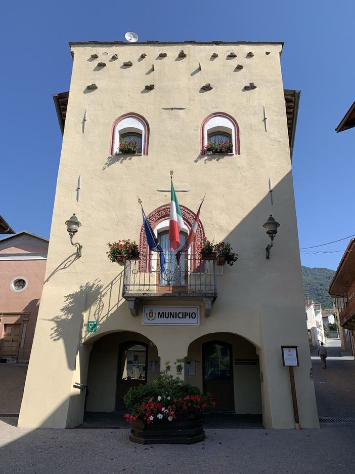 Rifreddo aderisce a “M’illumino di meno” e spegne il Palazzo del Municipio