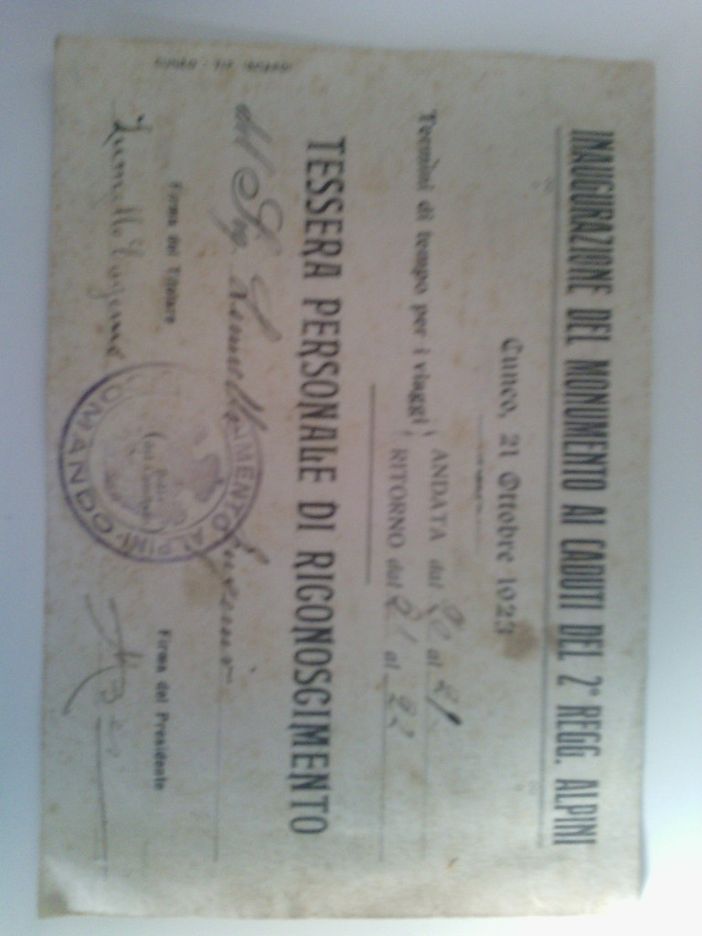 "Un frammento di storia della città di Cuneo": ritrovato il manifesto dell'inaugurazione del monumento agli alpini