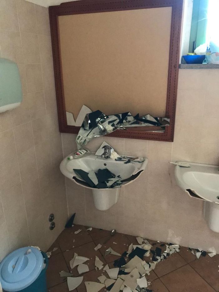 I danni subiti dai locali nella notte tra il 9 e il 10 agosto I danni subiti dai locali nella notte tra il 9 e il 10 agosto