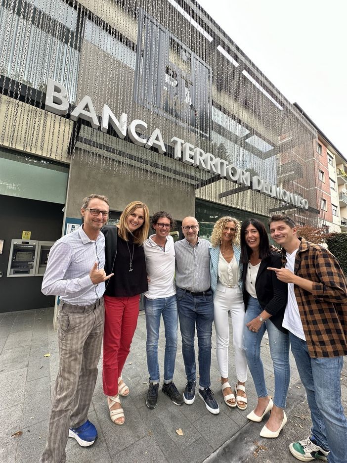 Banca Territori del Monviso compare in un video di Luca Abbà Banca Territori del Monviso compare in un video di Luca Abbà