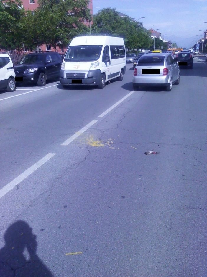 "A Cuneo rischiamo di venire stirati come i grissini: fate qualcosa per corso Gramsci"