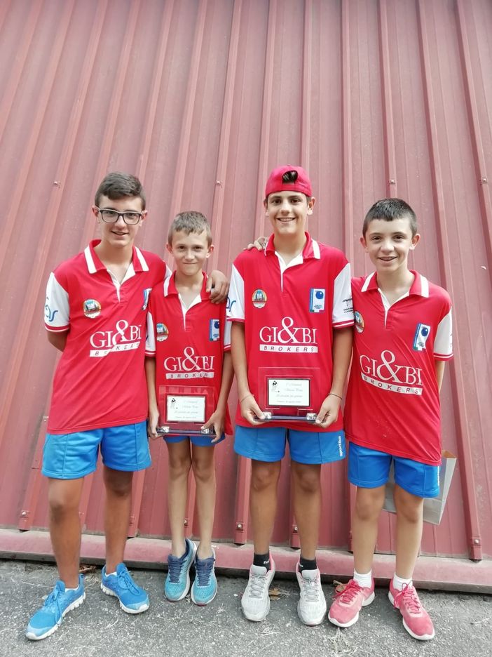 Il team giovanile dell'Auxilium Saluzzo: Gabriele Pascariu e Nicolò  Bunivia, Francesco e Matteo Costa