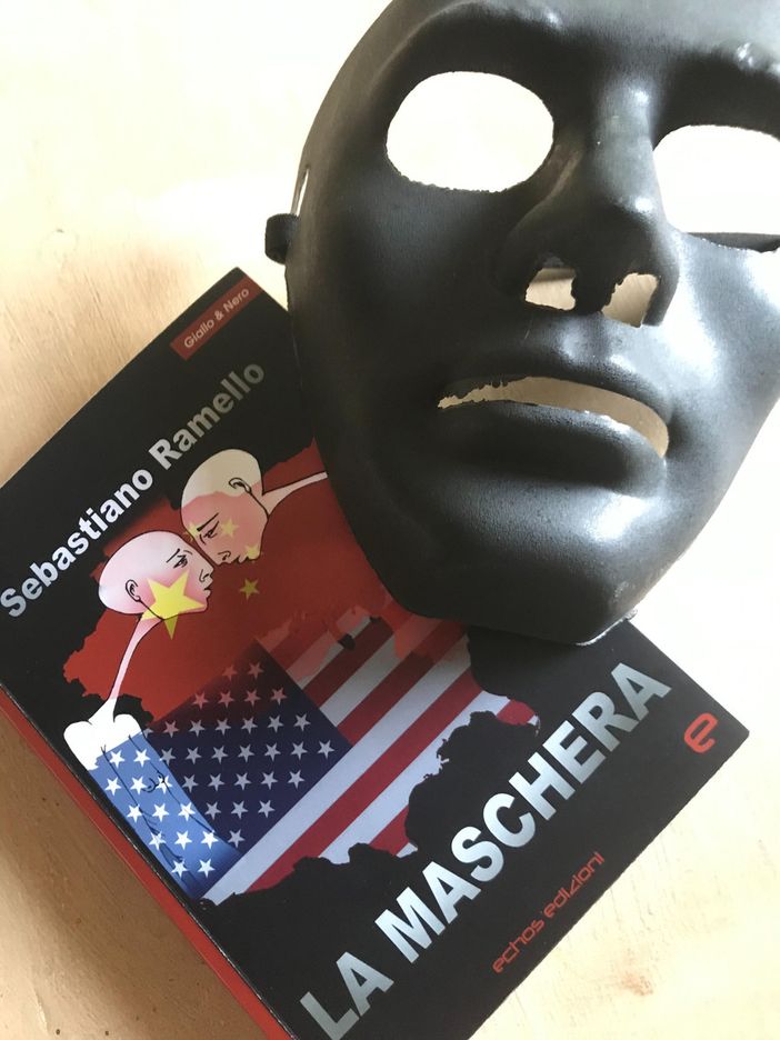 A Centallo Sebastiano Ramello presenta "La maschera", il suo primo romanzo