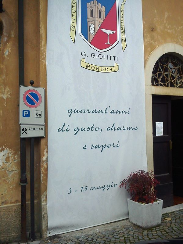 Mondovì: la stabile pianta in vaso e i quarant'anni dell'Istituto Alberghiero