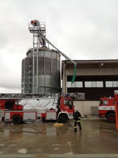 L'intervento dei Vigili del Fuoco all'essicatoio di Passatore a Cuneo L'intervento dei Vigili del Fuoco all'essicatoio di Passatore a Cuneo