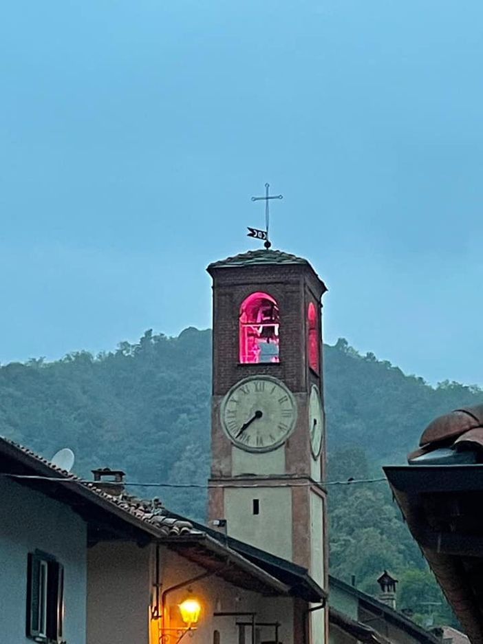 Saluzzo illumina due monumenti per il "mese rosa" LILT