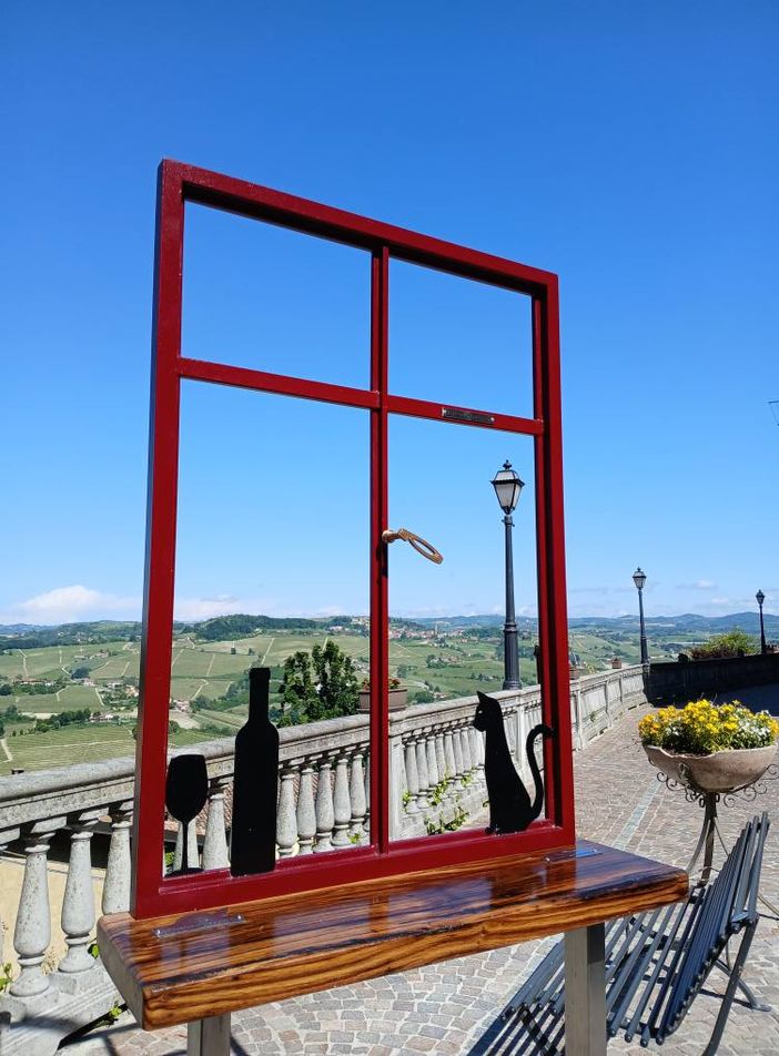 Una finestra sulle Langhe: a Novello l’arte incontra il paesaggio grazie alla comunità