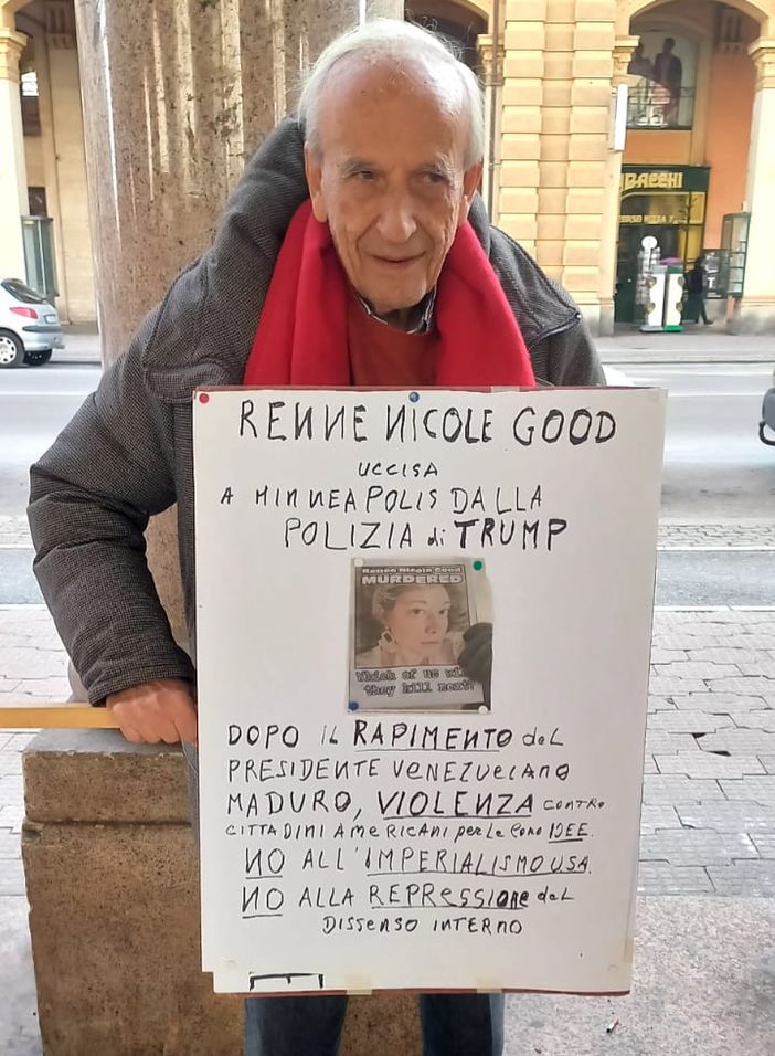 "No all'imperialismo USA, no alla repressione del dissenso interno": il messaggio del consigliere cuneese Ugo Sturlese [FOTO]