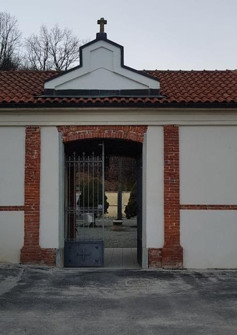 Ingresso del cimitero di Castellar
