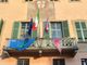 Cherasco si tinge di rosa: il Municipio con il fiocco per la prevenzione del tumore al seno