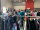 Trecento passaggi e migliaia di abiti scambiati allo Swap party di Oasi Giovani a Savigliano