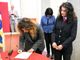 Il momento della firma del verbale di giuramento